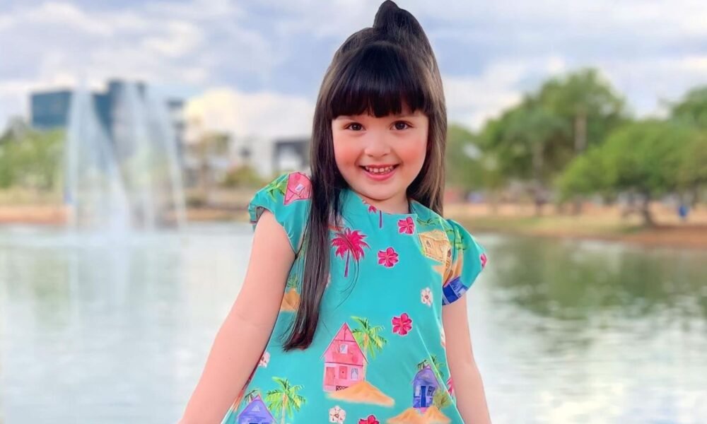 Sophie Miranda, é um exemplo de que não há idade para brilhar nas redes sociais.