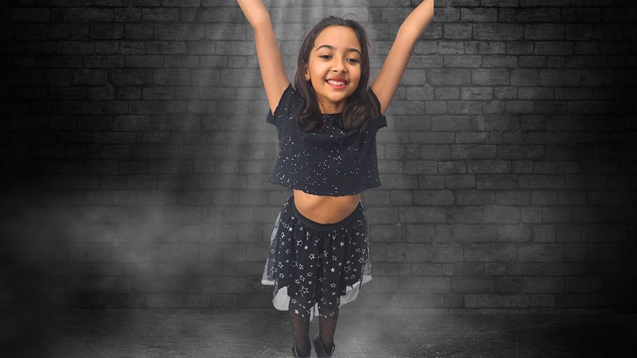 Lara Miranda: Brilho, Doçura e Determinação em Frente às Câmeras